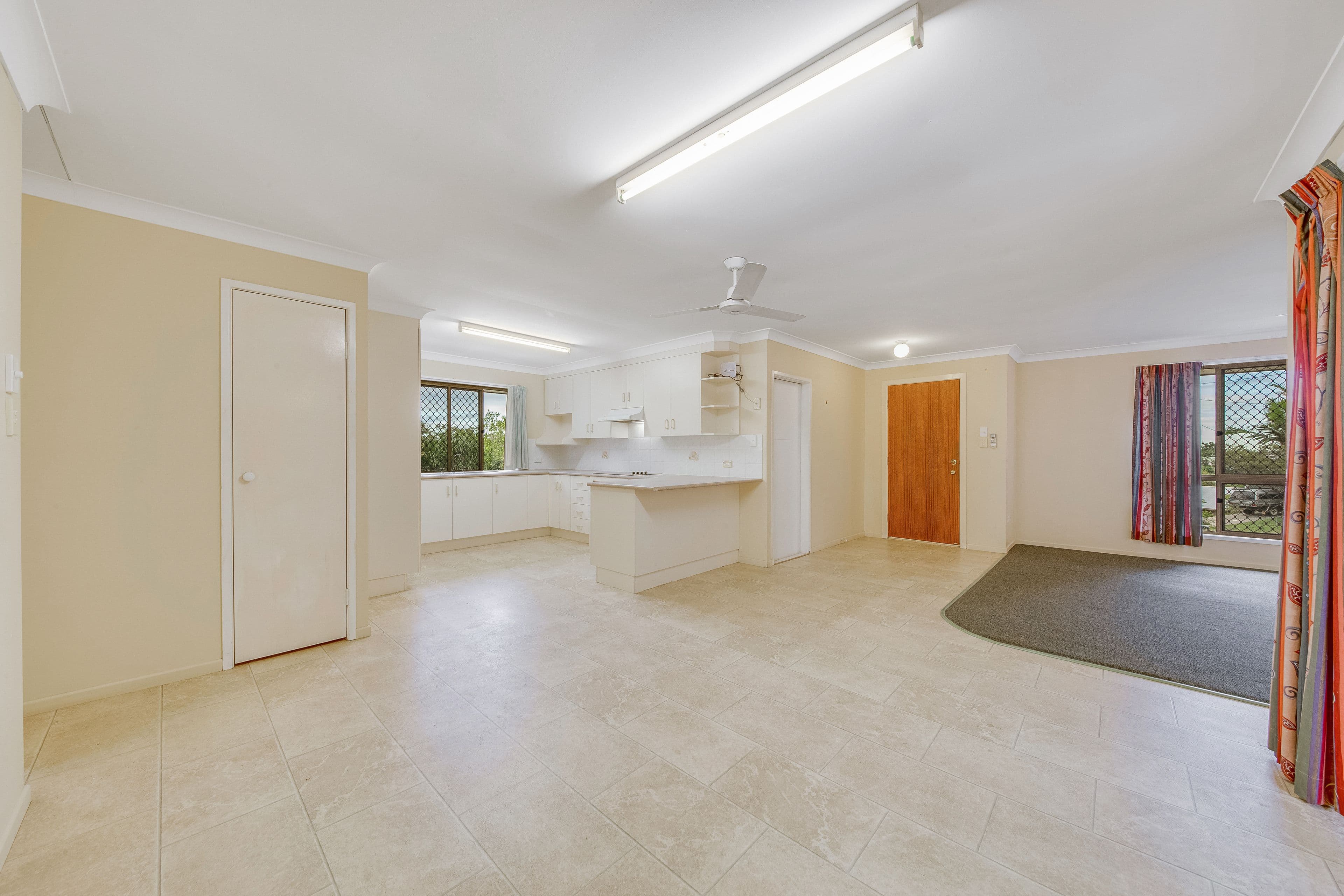 6 Robertson Close, New Auckland QLD 4680, New Auckland - Thumbnail 6