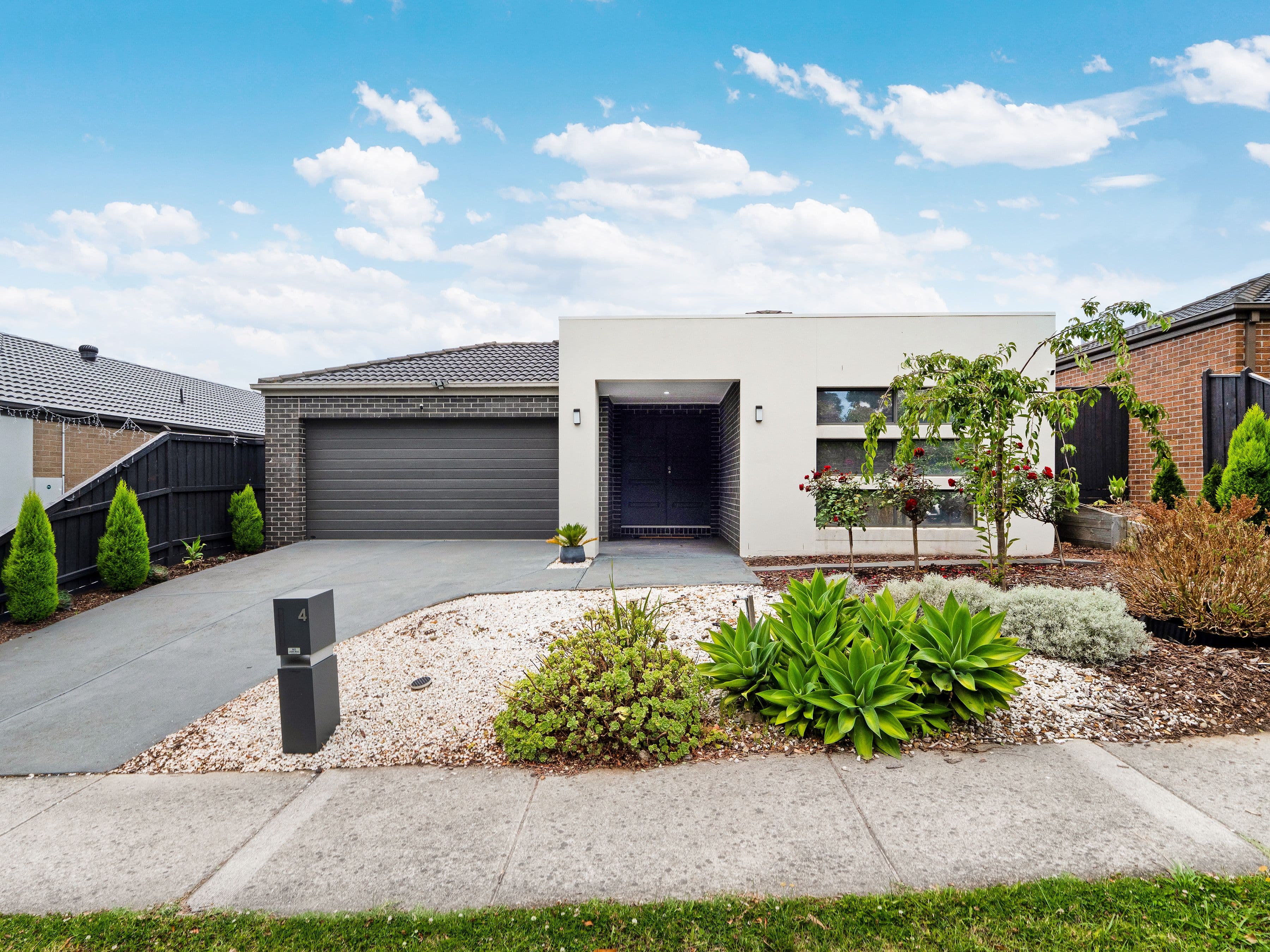 4 Greenview Court, Cranbourne North VIC 3977, Cranbourne North - Image 1