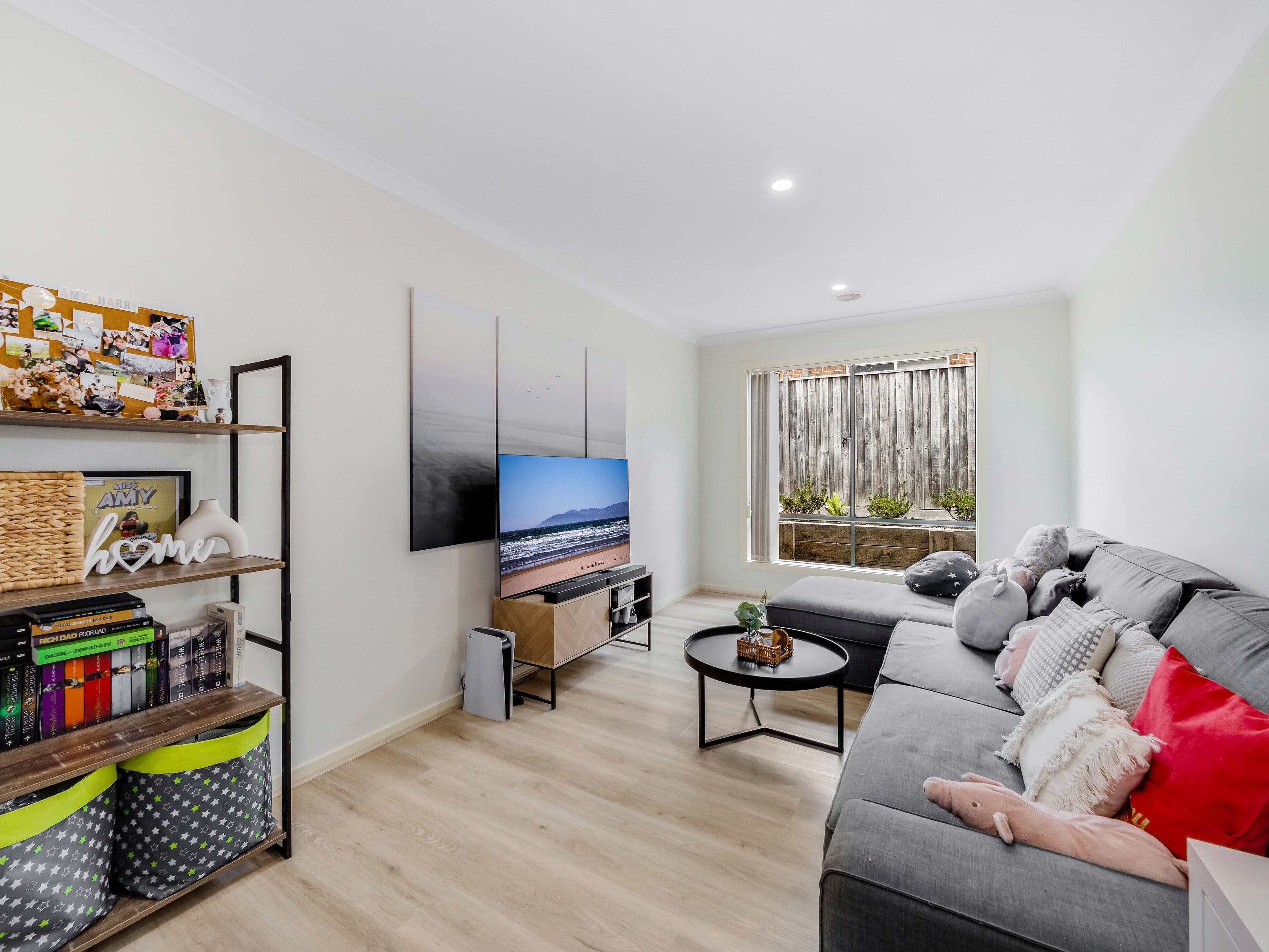 4 Greenview Court, Cranbourne North VIC 3977, Cranbourne North - Thumbnail 4