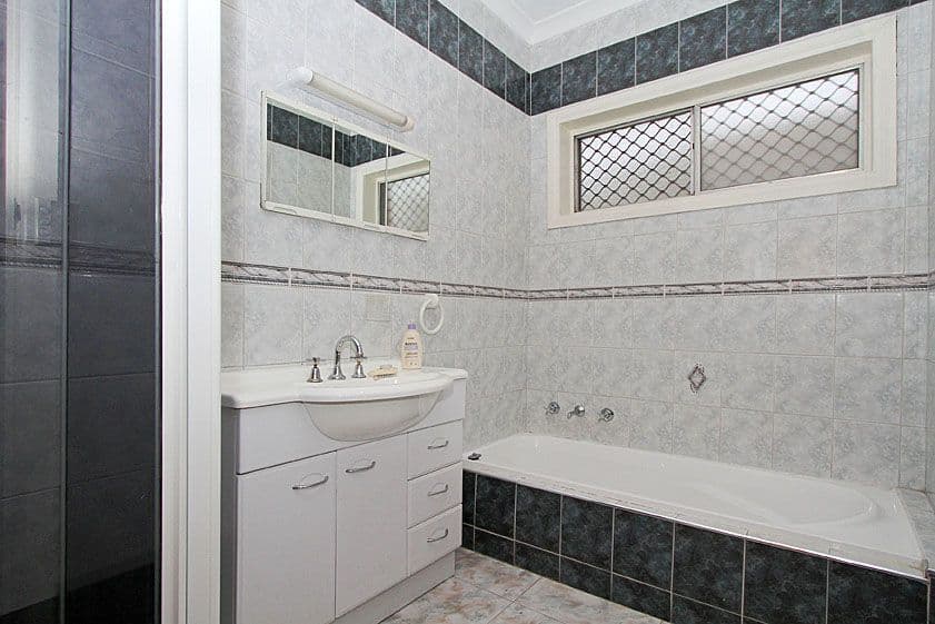 102 Curtin Avenue, Lalor VIC 3075, Lalor - Thumbnail 8