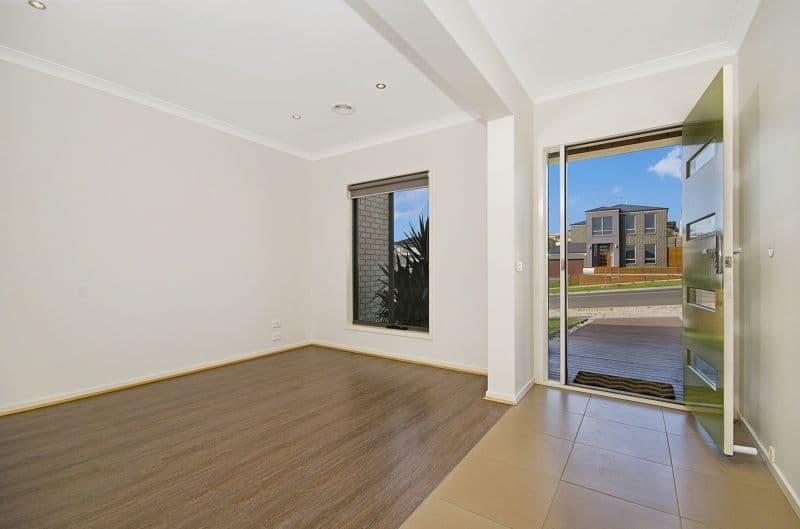 90 Province Boulevard, HIGHTON VIC 3216, Highton - Thumbnail 2