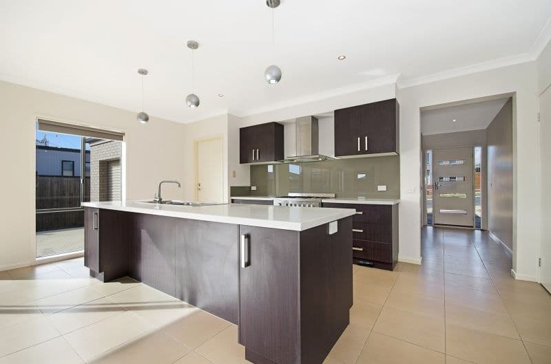 90 Province Boulevard, HIGHTON VIC 3216, Highton - Thumbnail 3