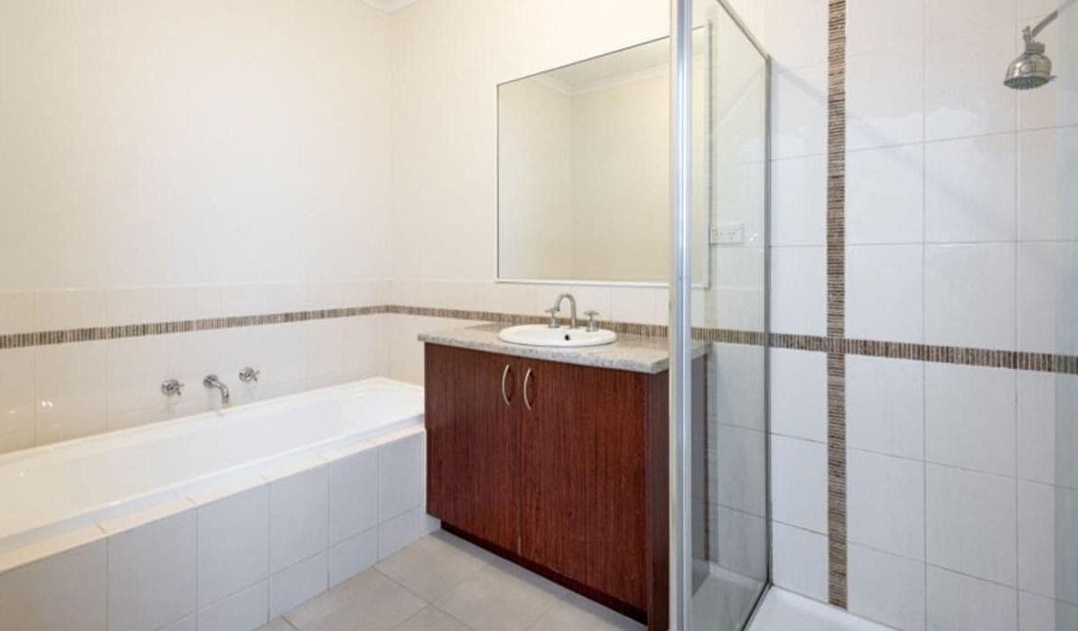 5 Aberdeen Street, Reservoir VIC 3073, Reservoir - Thumbnail 4