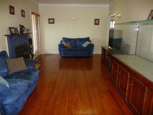 12  James Street, RANGEVILLE QLD 4350, Rangeville - Thumbnail 2