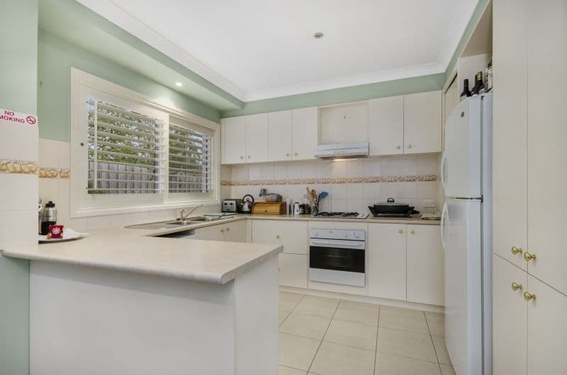 25 Helmer Crescent, East Geelong VIC 3219, East Geelong - Thumbnail 2