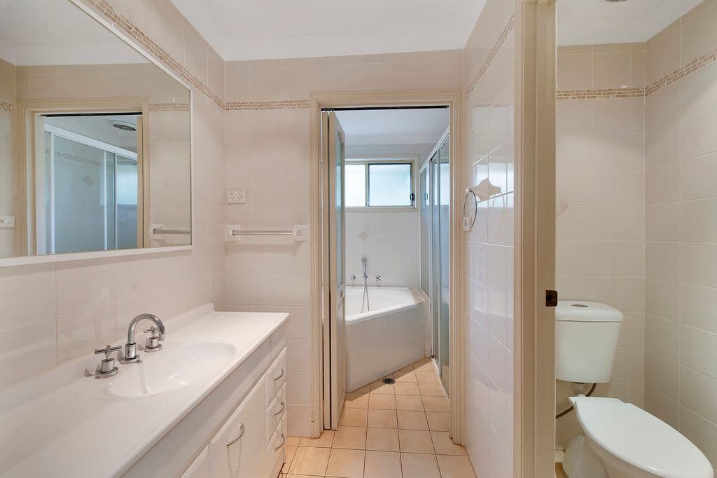 182-184 Leacocks Lane, Casula NSW 2170, Casula - Thumbnail 4