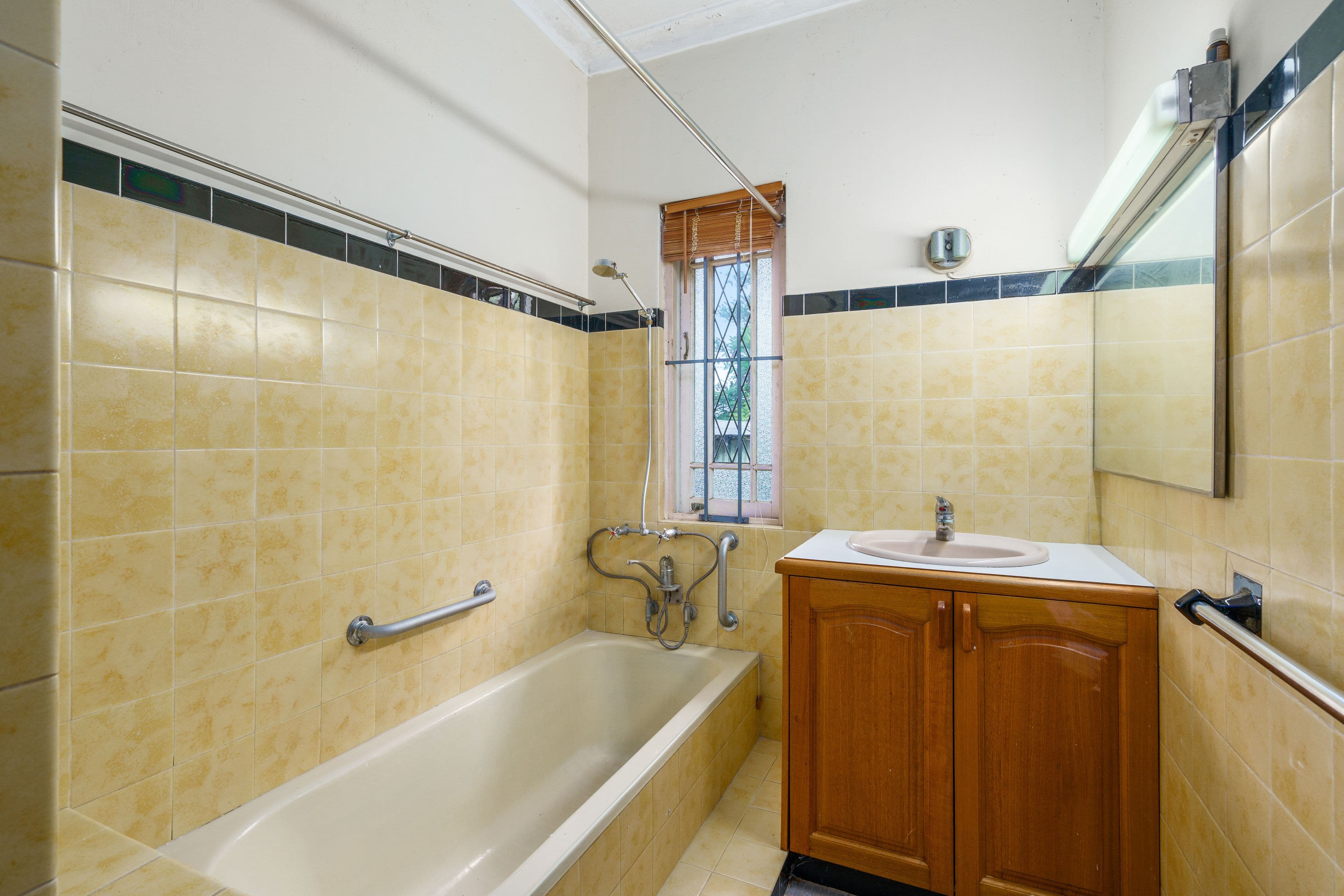 32 Chester Terrace, Southport QLD 4215, Southport - Thumbnail 6