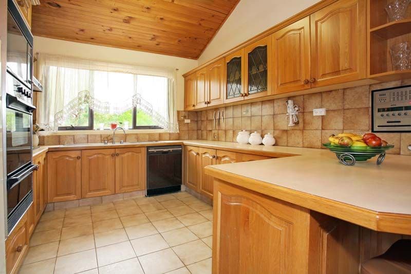 1   Summerhill Avenue, WHEELERS HILL VIC 3150, Wheelers Hill - Thumbnail 2
