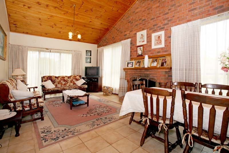 1   Summerhill Avenue, WHEELERS HILL VIC 3150, Wheelers Hill - Thumbnail 3