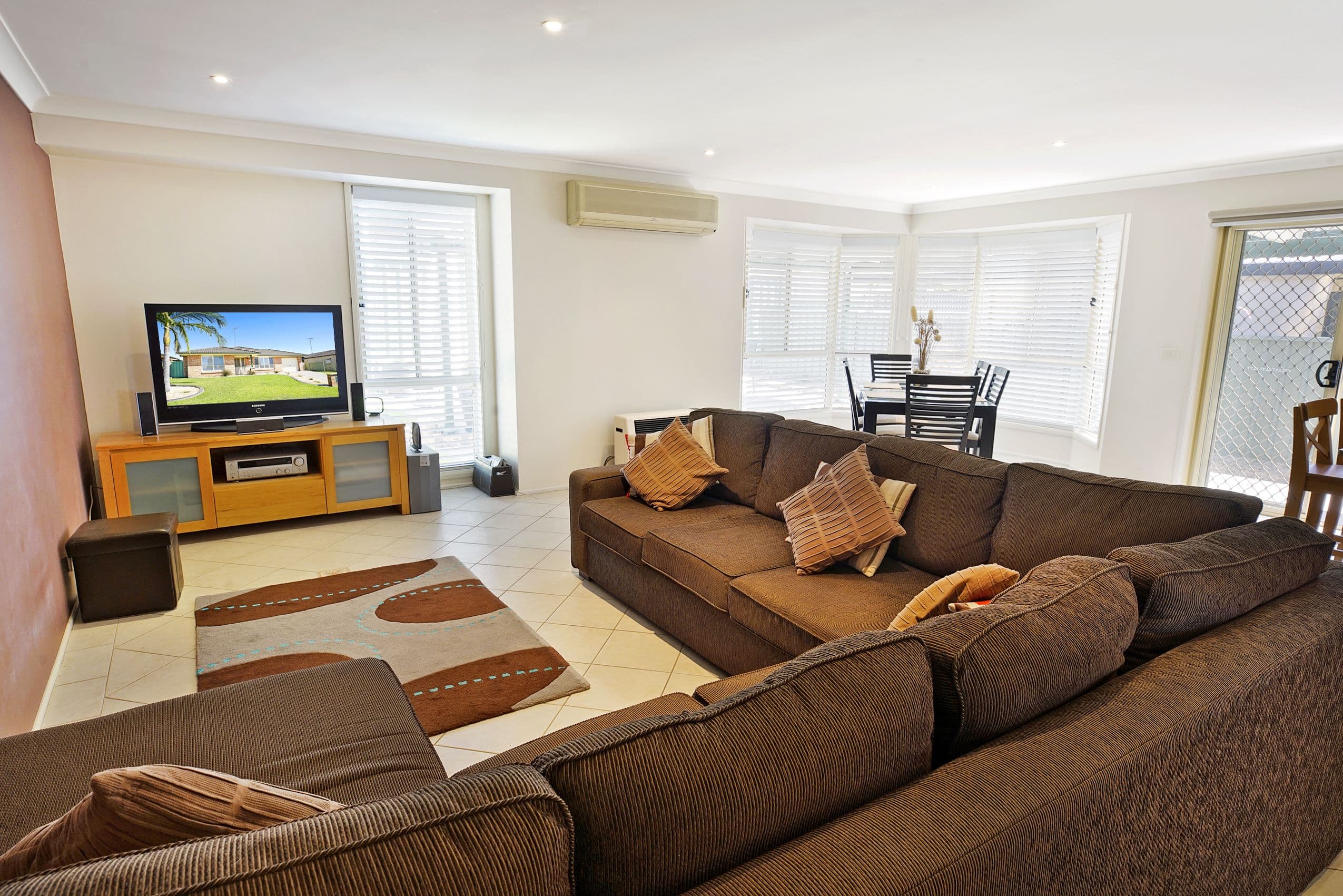 37 Waringa Crescent, Glenmore Park - Thumbnail 2