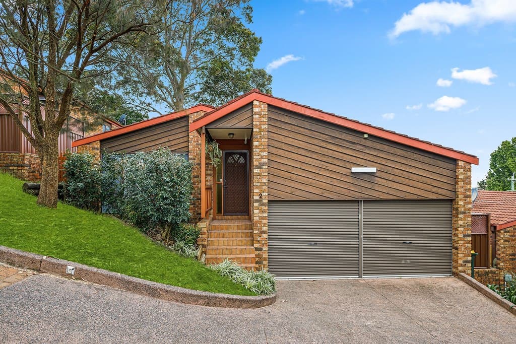2/28 Robertson Street, Coniston - Image 1