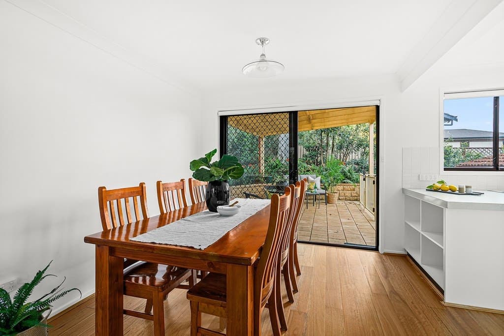 2/28 Robertson Street, Coniston - Thumbnail 4