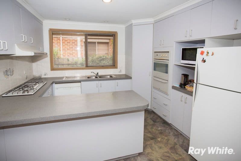 13 Benor Court, PAKENHAM VIC 3810, Pakenham - Thumbnail 3