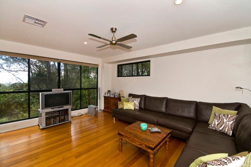 19 Buckingham Way, ELANORA QLD 4221, Elanora - Thumbnail 6