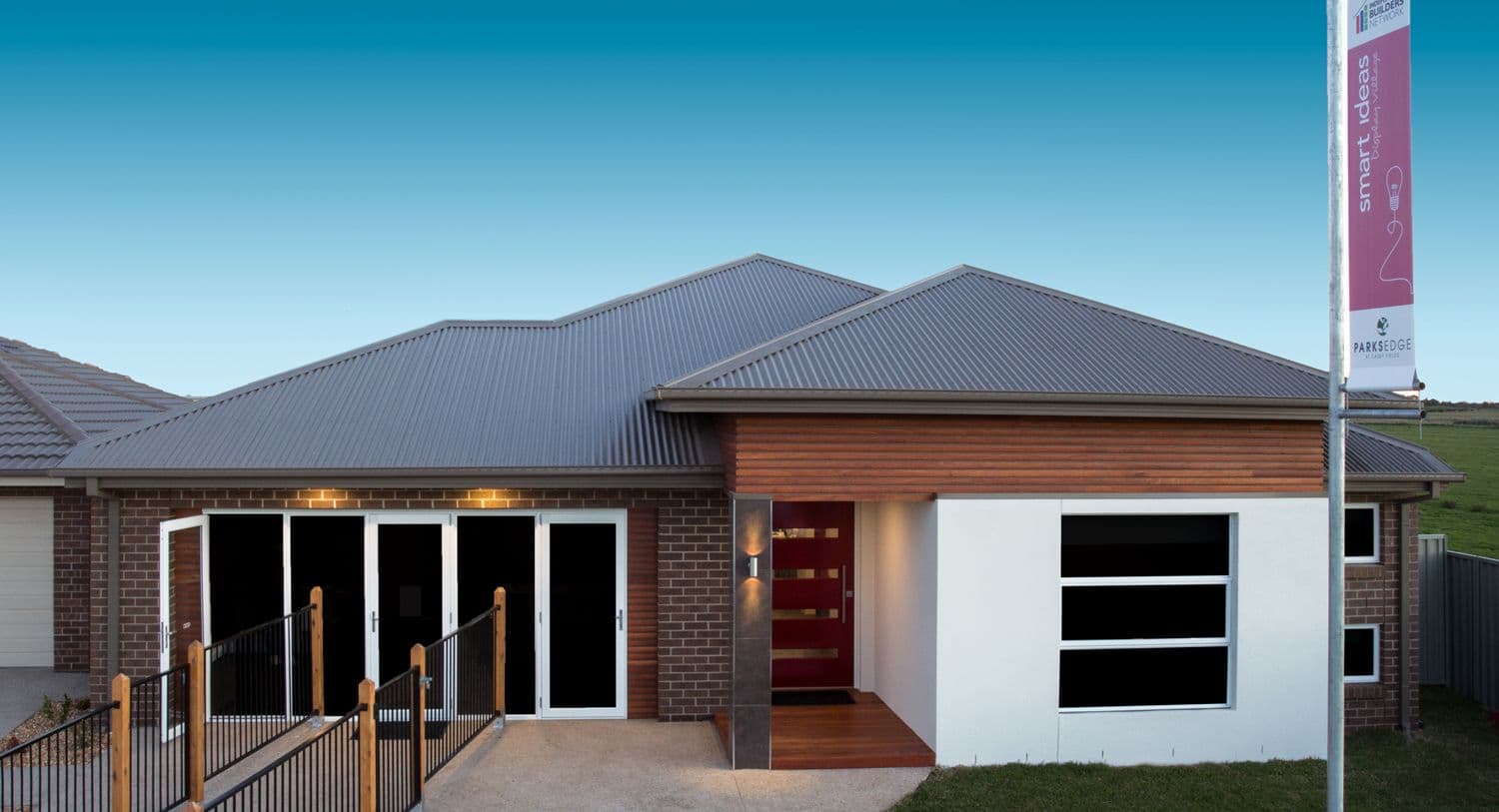 28 Prendergast Avenue, Cranbourne East VIC 3977, Cranbourne East - Thumbnail 2