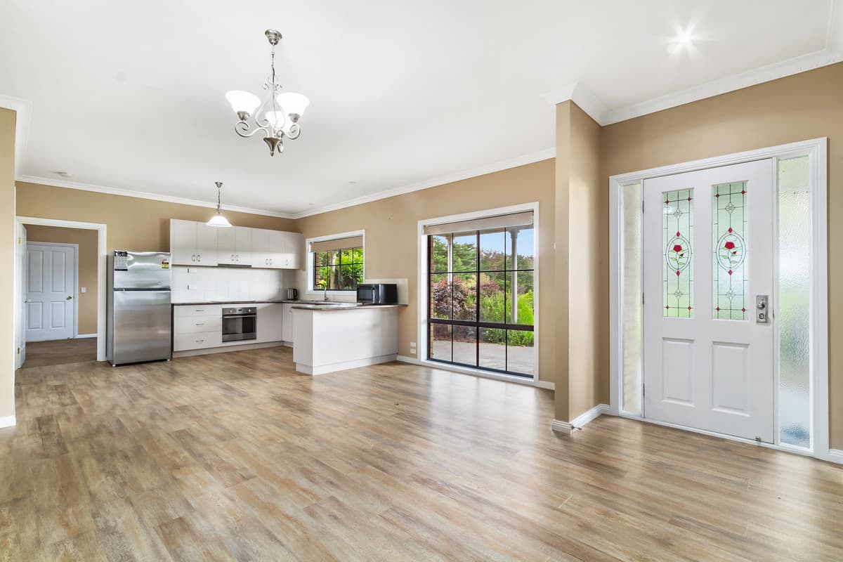2056 Princes Highway, Rosedale VIC 3847, Rosedale - Thumbnail 4