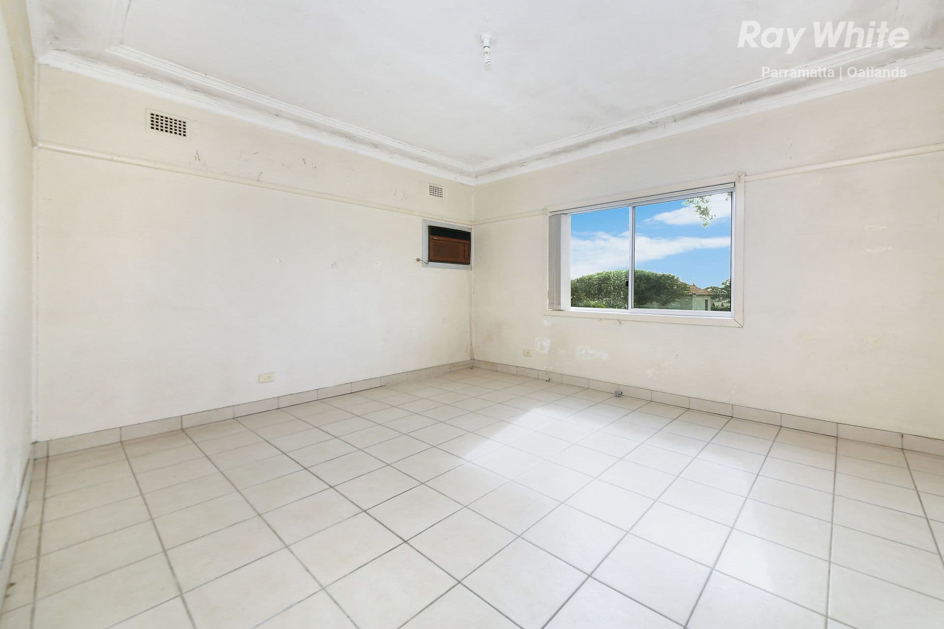 1 O'Neill Street, Guildford - Thumbnail 3