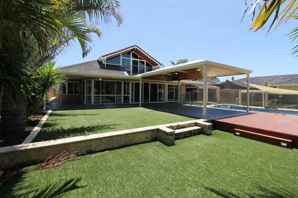 10 Lakeshore Close, BALLAJURA WA 6066, Ballajura - Image 1