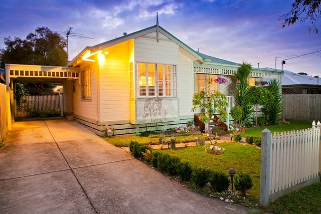 16 Bayview Road, MORNINGTON VIC 3931, Mornington - Image 1