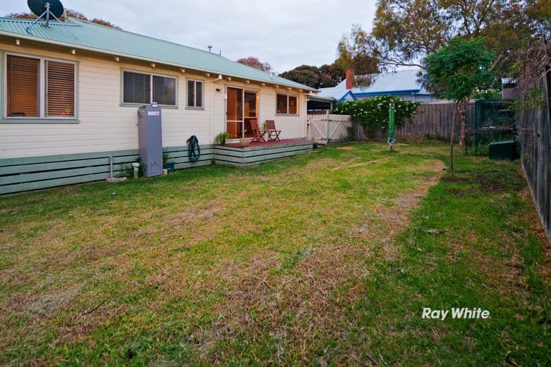 16 Bayview Road, MORNINGTON VIC 3931, Mornington - Thumbnail 6