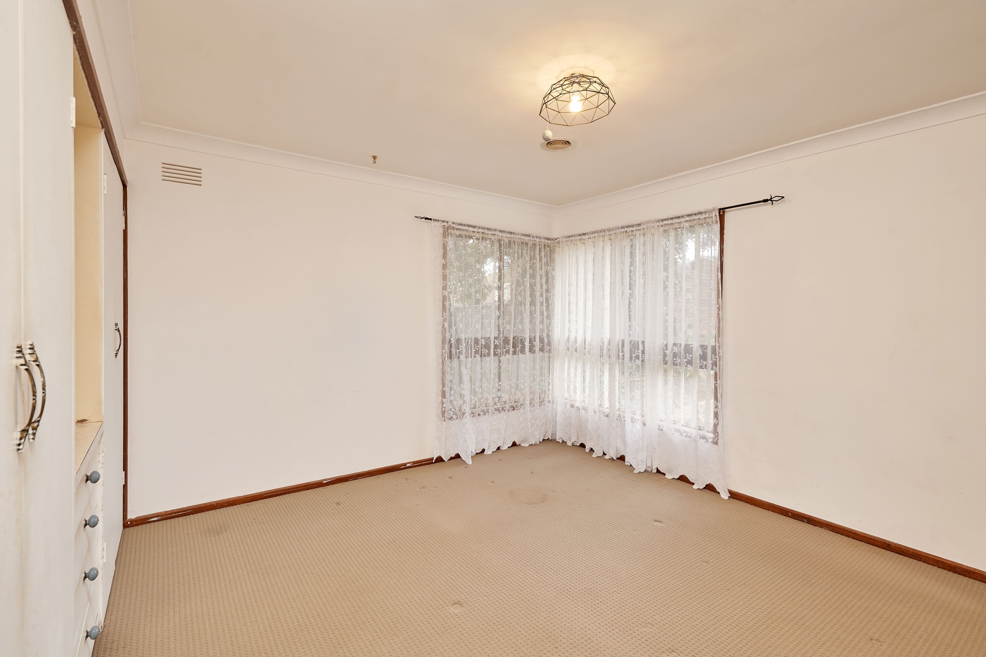 6 Malaya Drive, Tolland NSW 2650, Tolland - Thumbnail 4
