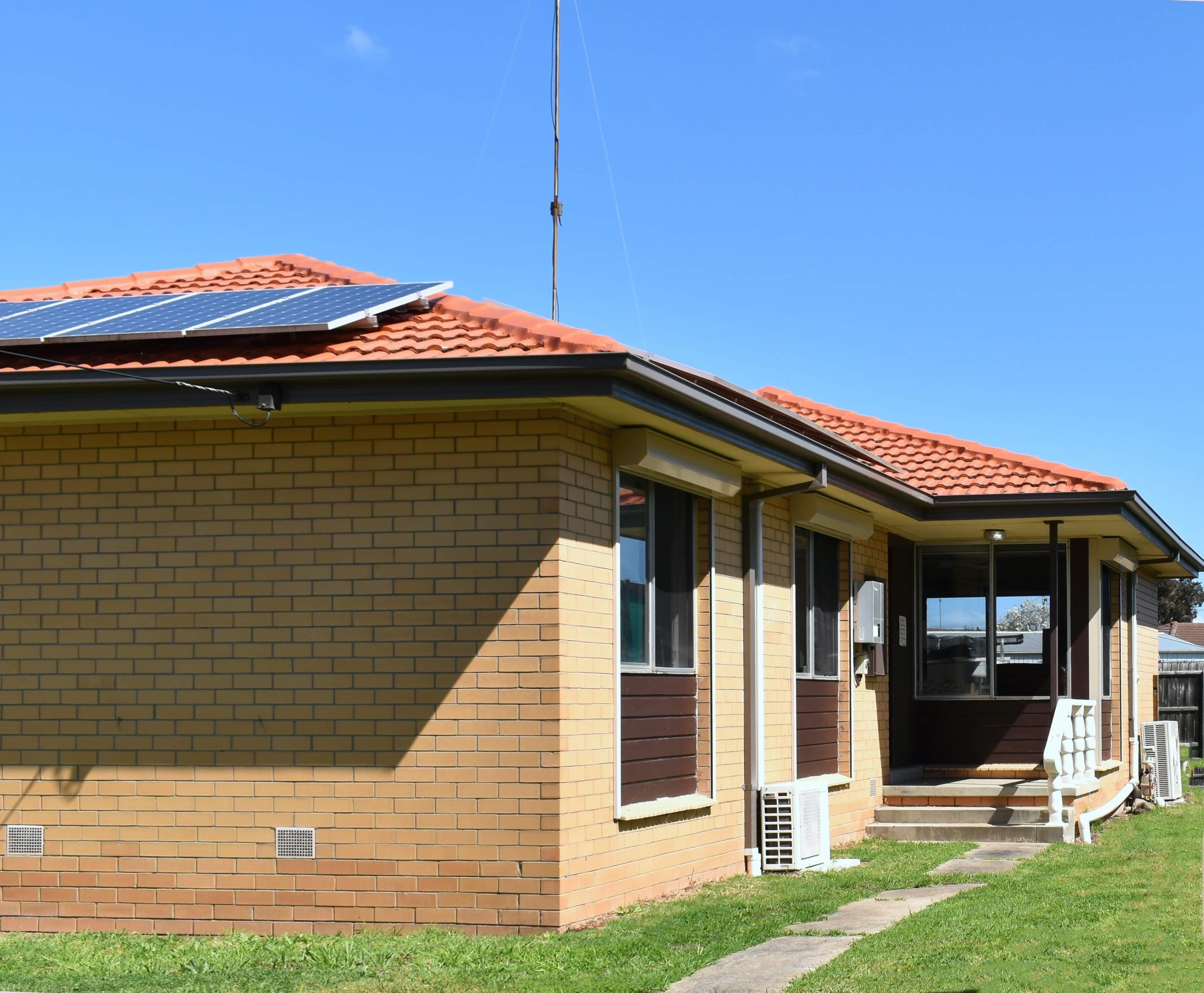3 Lunik Court, Whittington VIC 3219, Whittington - Thumbnail 2