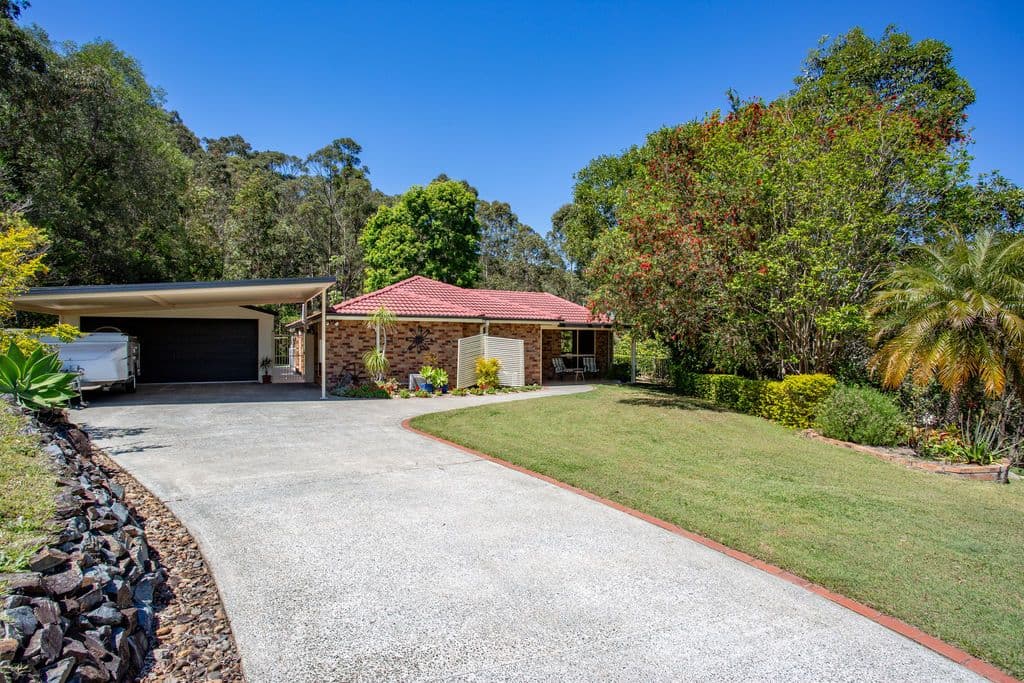 13 Woodbury Court, Avondale Heights - Thumbnail 2