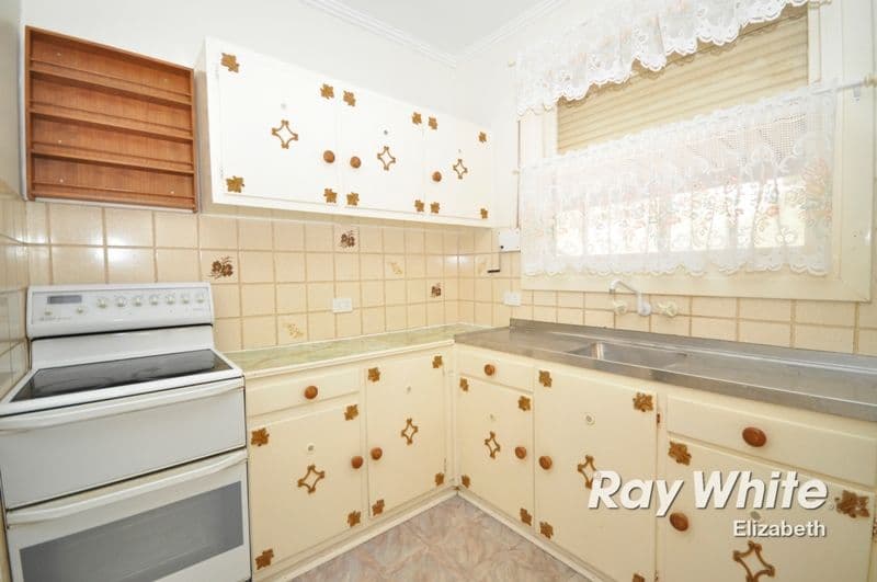 31 Bloomfield Crescent, ELIZABETH DOWNS SA 5113, Elizabeth Downs - Thumbnail 4