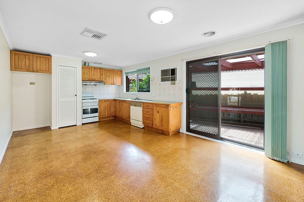 28 Wallace Road, Cranbourne VIC 3977, Cranbourne - Thumbnail 2