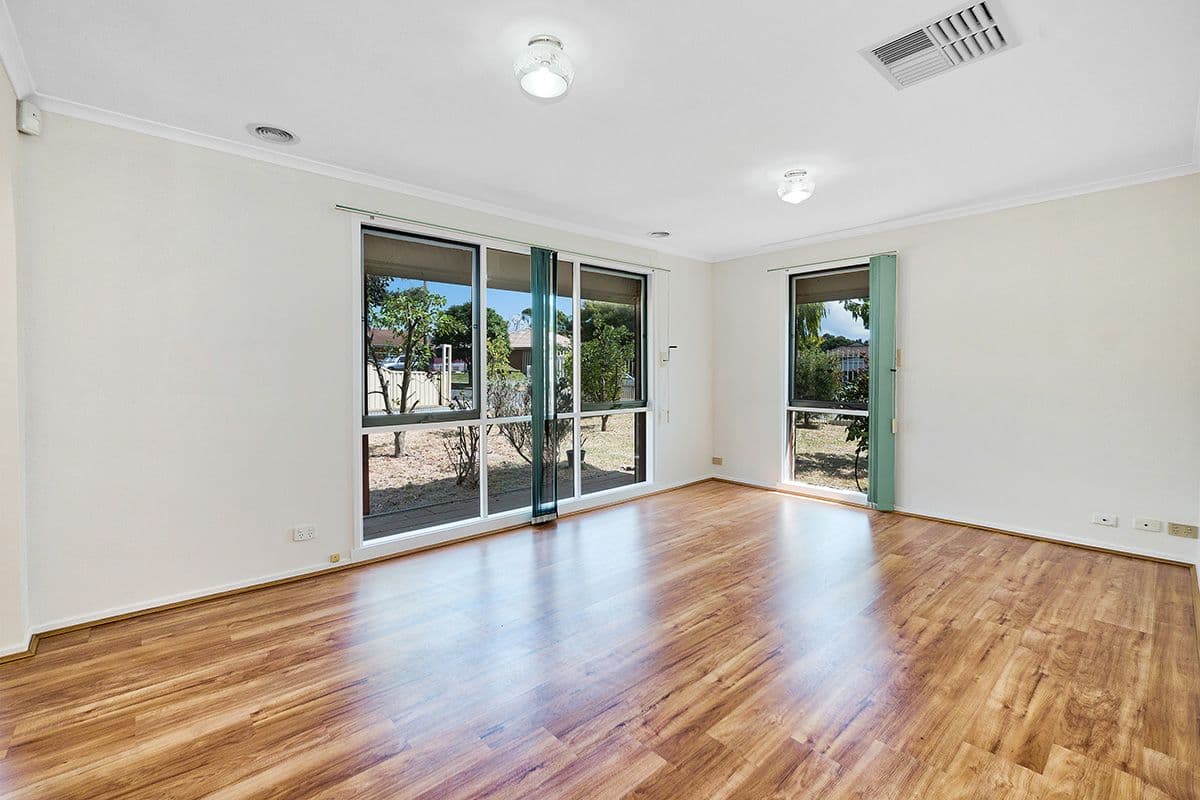 28 Wallace Road, Cranbourne VIC 3977, Cranbourne - Thumbnail 6