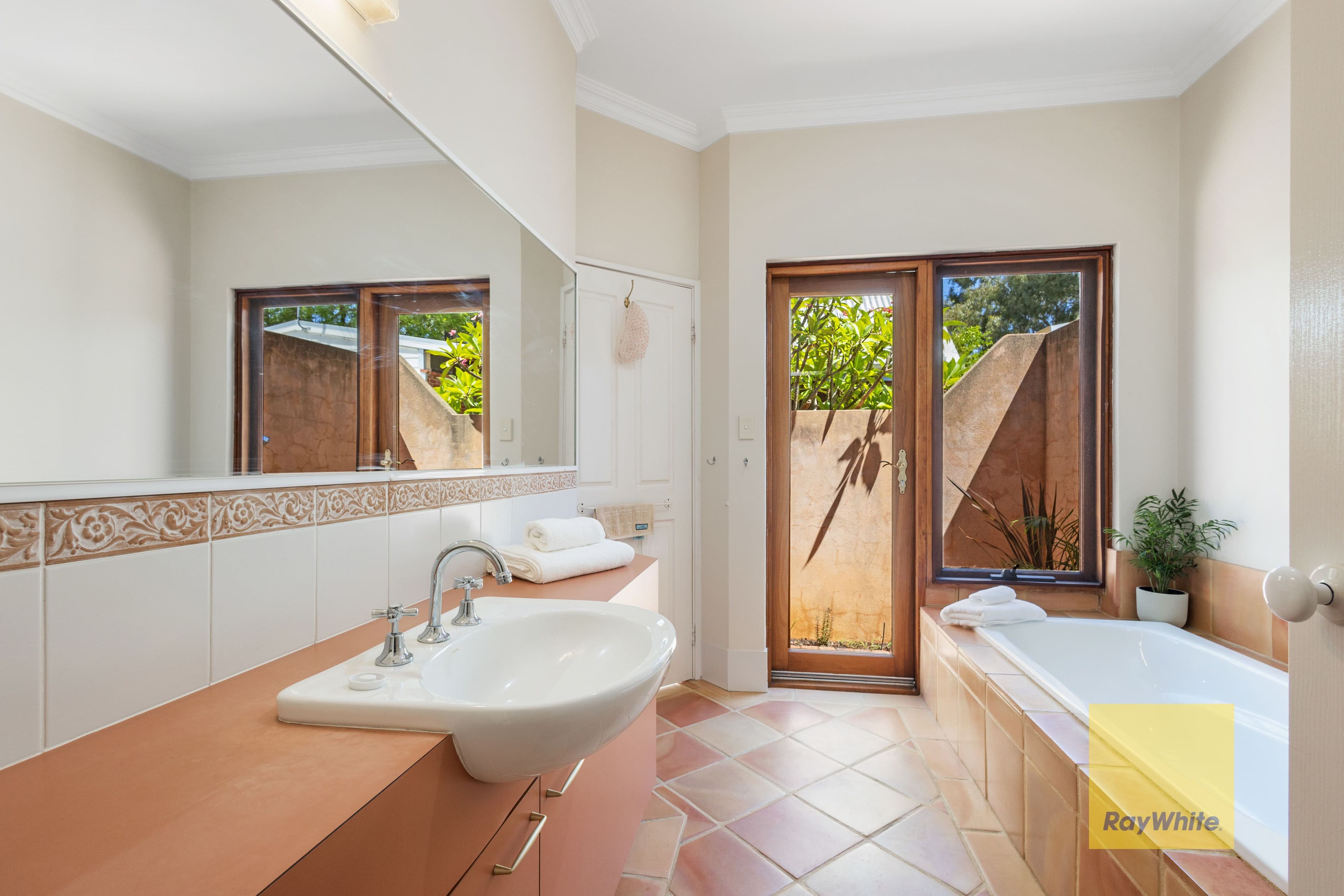 33 Galwey Street, Leederville WA 6007, Leederville - Thumbnail 4