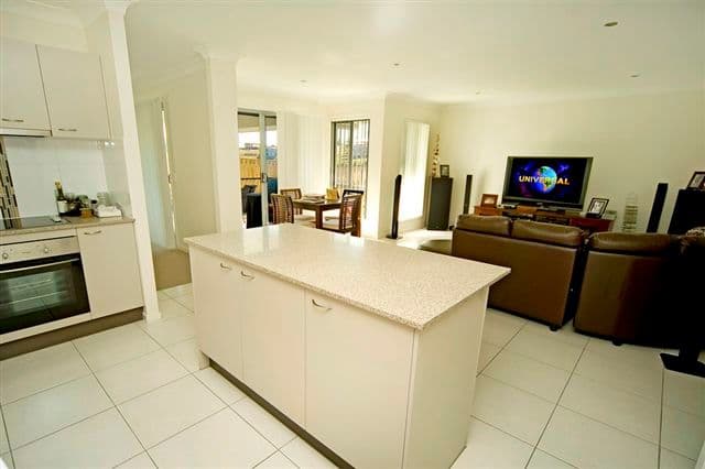 9 Haughton Street, PACIFIC PINES QLD 4211, Pacific Pines - Thumbnail 3