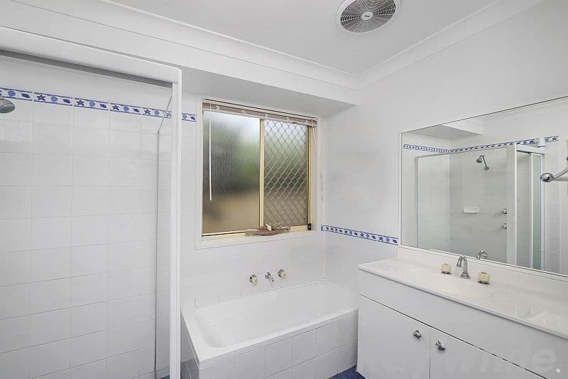 15 Ridgewood Drive, Woongarrah - Thumbnail 7