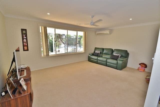 49 Strawberry Road, BEERWAH QLD 4519, Beerwah - Thumbnail 7
