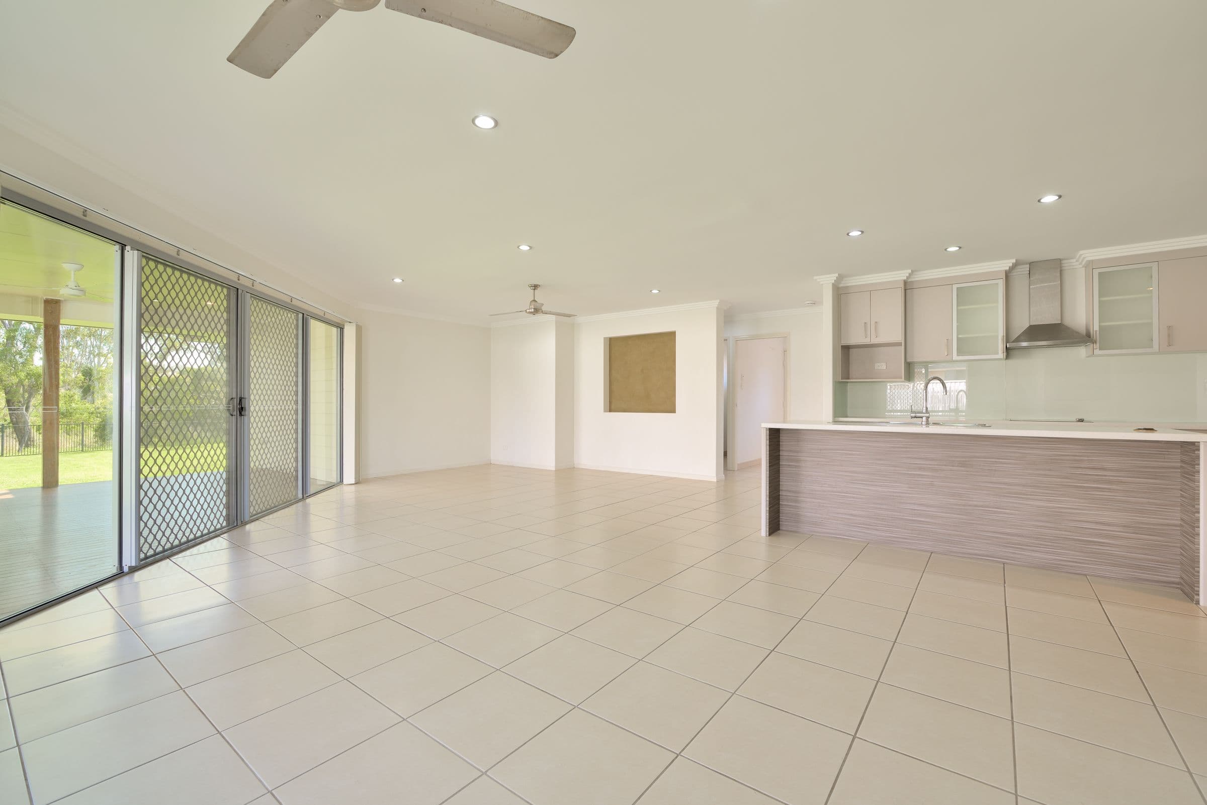 42 Dean Street, Glen Eden QLD 4680, Glen Eden - Thumbnail 3