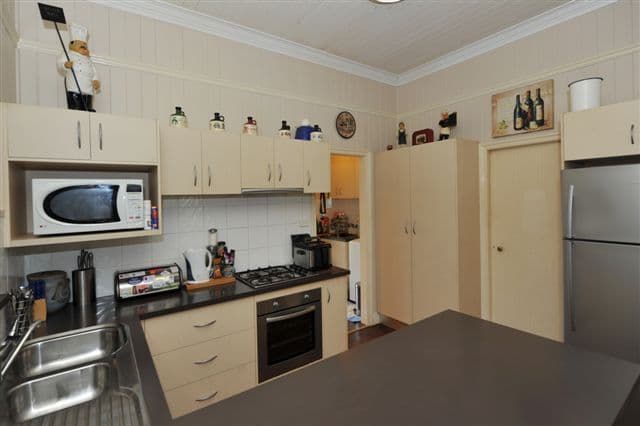 212 Bridge Street, NEWTOWN QLD 4350, Newtown - Thumbnail 5