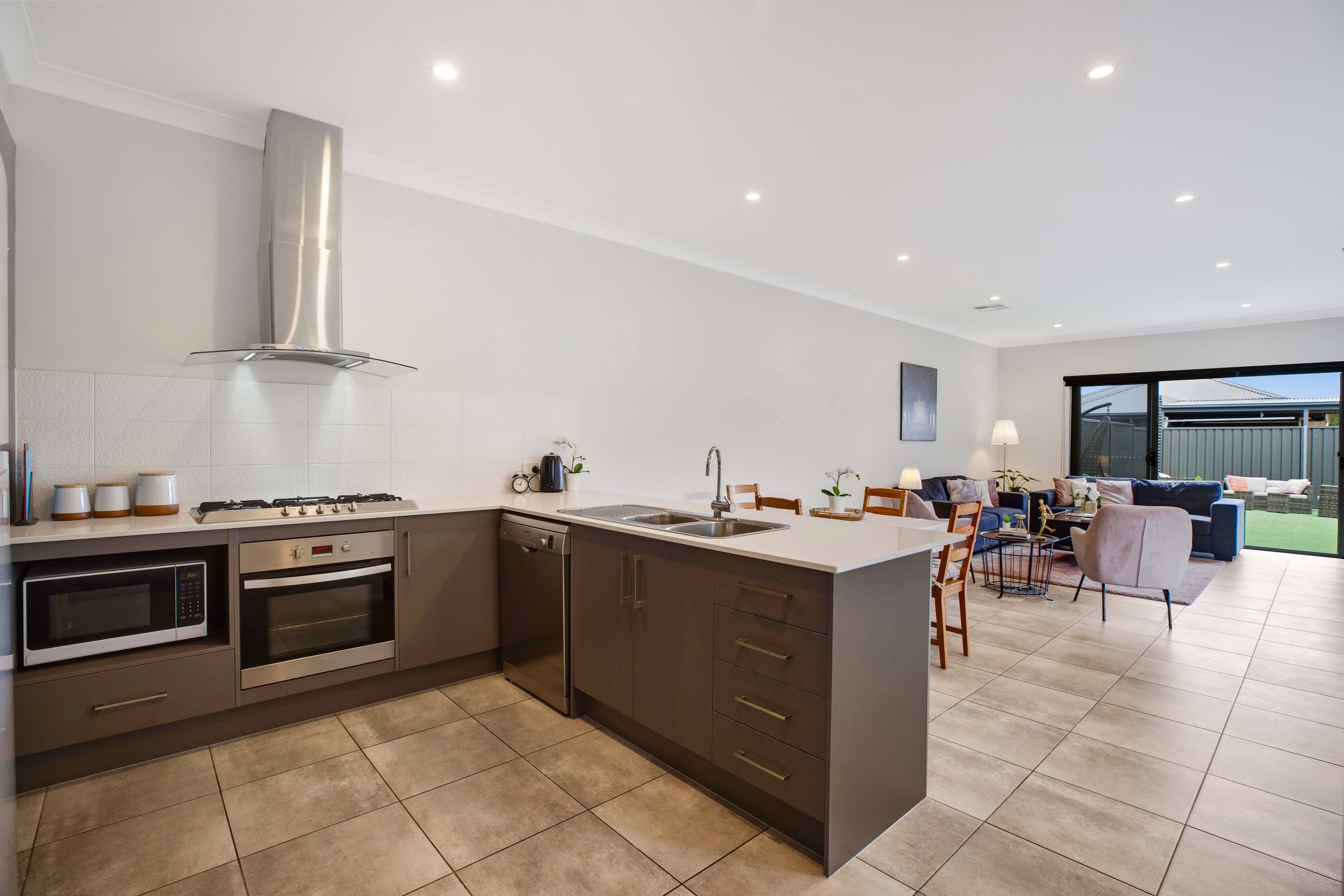 16 Walter Avenue, Mitchell Park SA 5043, Mitchell Park - Thumbnail 4