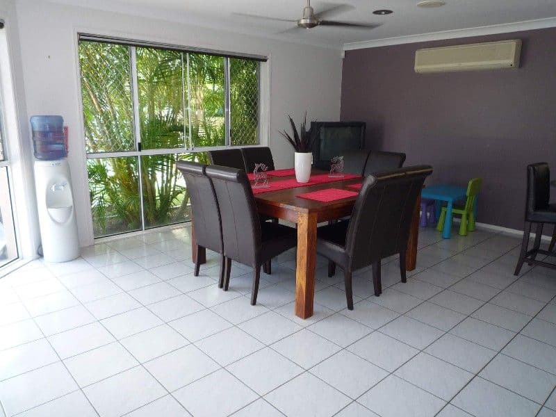 6 Kirdford Court, ARUNDEL QLD 4214, Arundel - Thumbnail 6