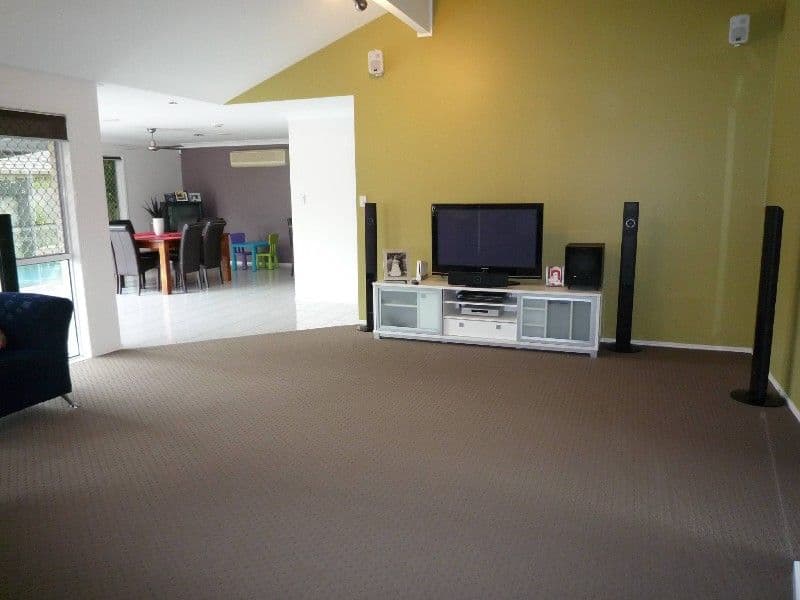 6 Kirdford Court, ARUNDEL QLD 4214, Arundel - Thumbnail 8