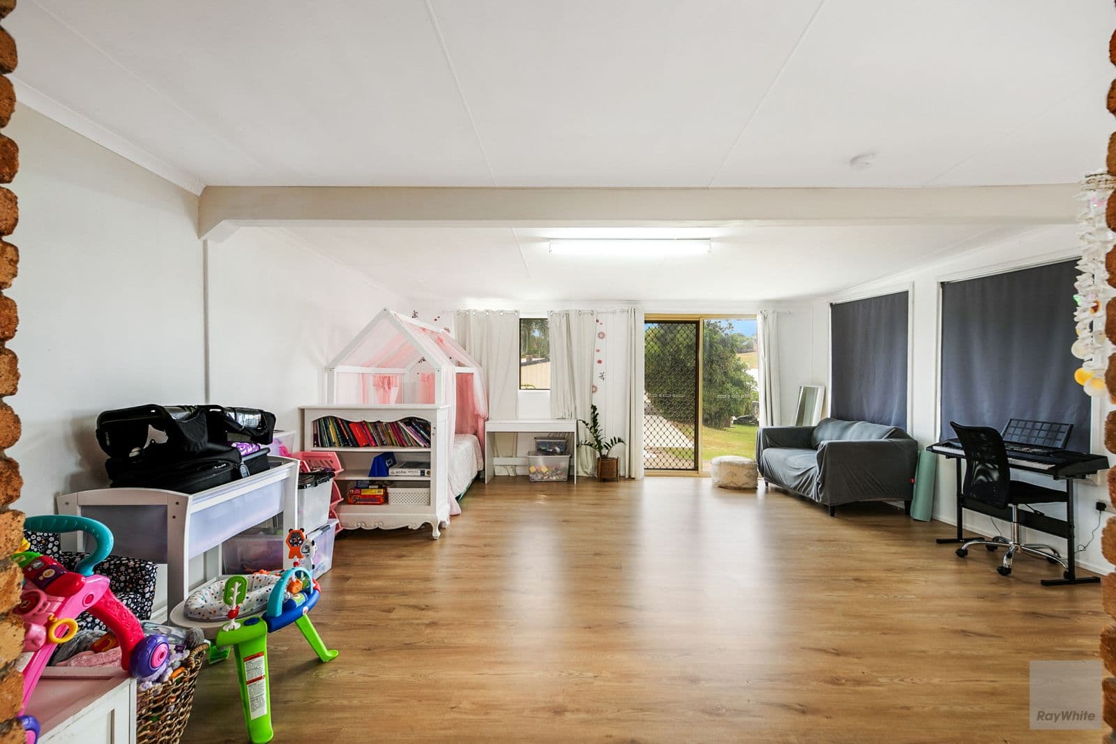 69 Hartley Street, Emu Park QLD 4710, Emu Park - Thumbnail 8