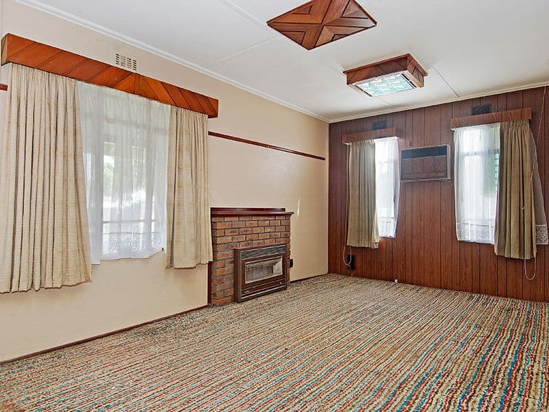 10 Blackwood Parade, HEIDELBERG WEST VIC 3081, Heidelberg West - Thumbnail 2