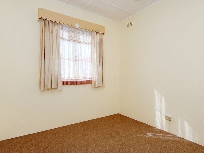 10 Blackwood Parade, HEIDELBERG WEST VIC 3081, Heidelberg West - Thumbnail 3