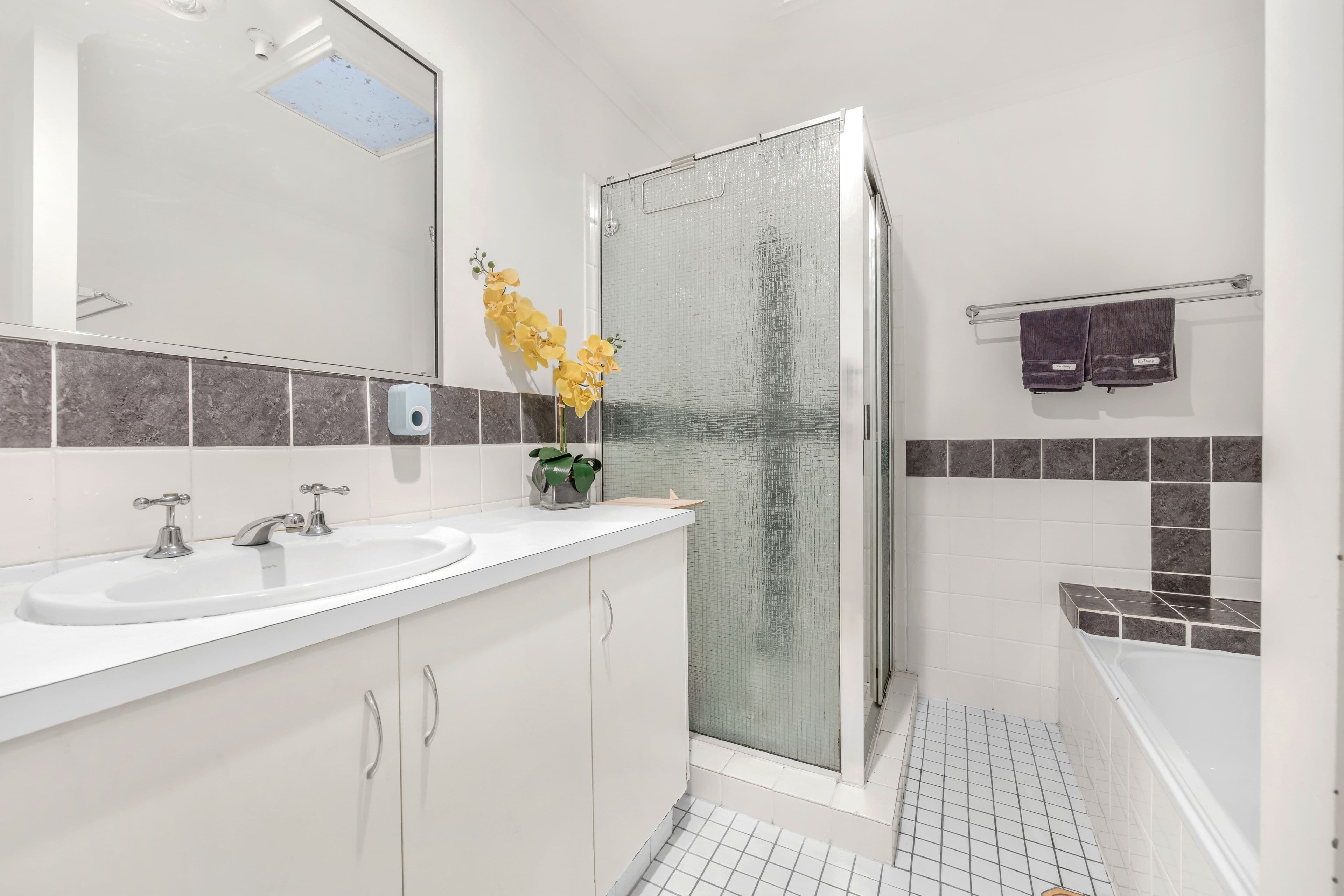 1-5 Universal Street, Oxenford QLD 4210, Oxenford - Thumbnail 8