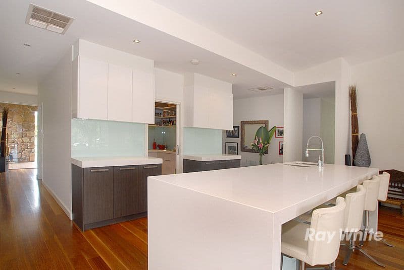 20 Greenpatch Drive, BANGHOLME VIC 3175, Bangholme - Thumbnail 2