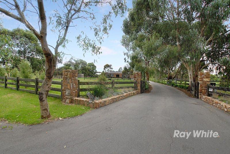 20 Greenpatch Drive, BANGHOLME VIC 3175, Bangholme - Thumbnail 8