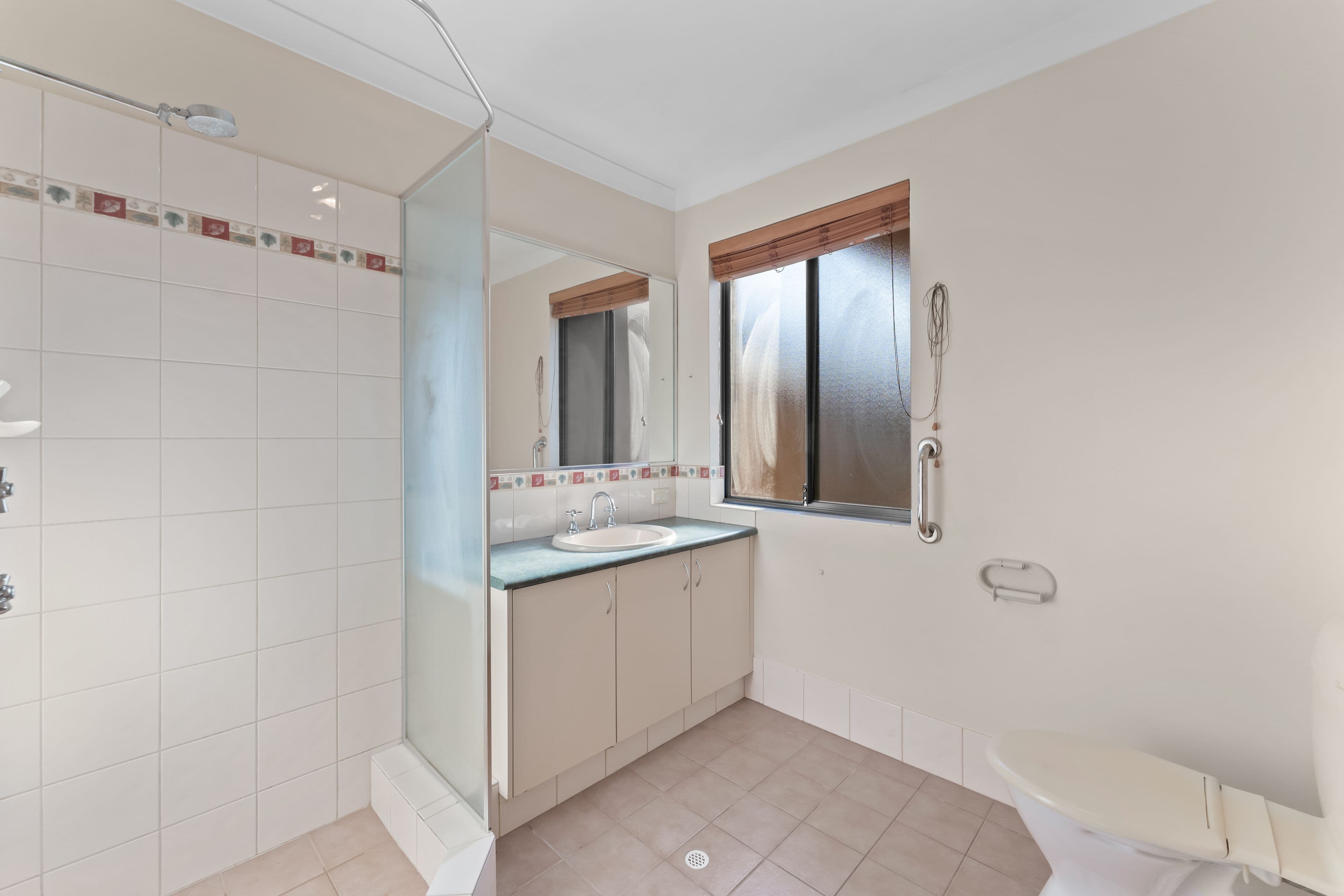 18 Belgravia Terrace, Rockingham WA 6168, Rockingham - Thumbnail 8