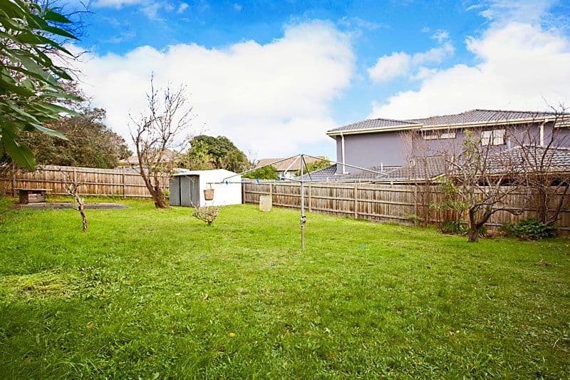 4 Warrina Street, CHADSTONE VIC 3148, Chadstone - Thumbnail 3