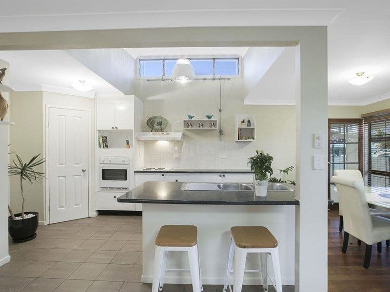 35 Twenty Third Avenue, Brighton QLD 4017, Brighton - Thumbnail 3