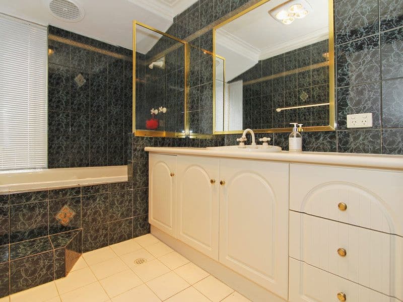 323 Vahland Avenue, WILLETTON WA 6155, Willetton - Thumbnail 7