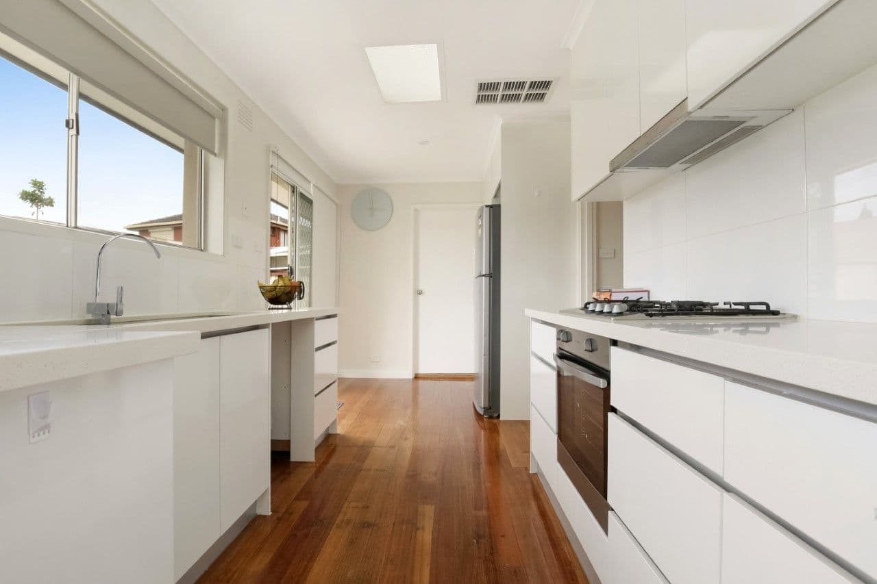 13 Meagan Close, Thomastown VIC 3074, Thomastown - Thumbnail 2